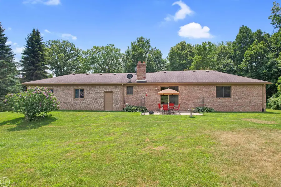 5481 Sutton RD, Dryden, MI 48428 - #3