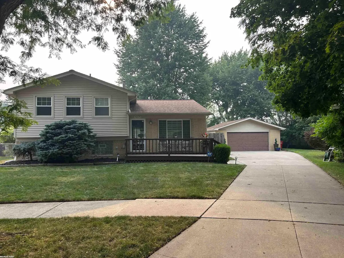 41575 Cimarron ST, Clinton, MI 48038 - #1