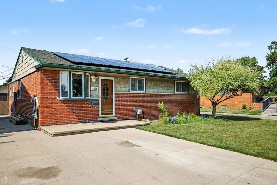 18039 S SUMMER LANE LN, Fraser, MI 48026 - #2