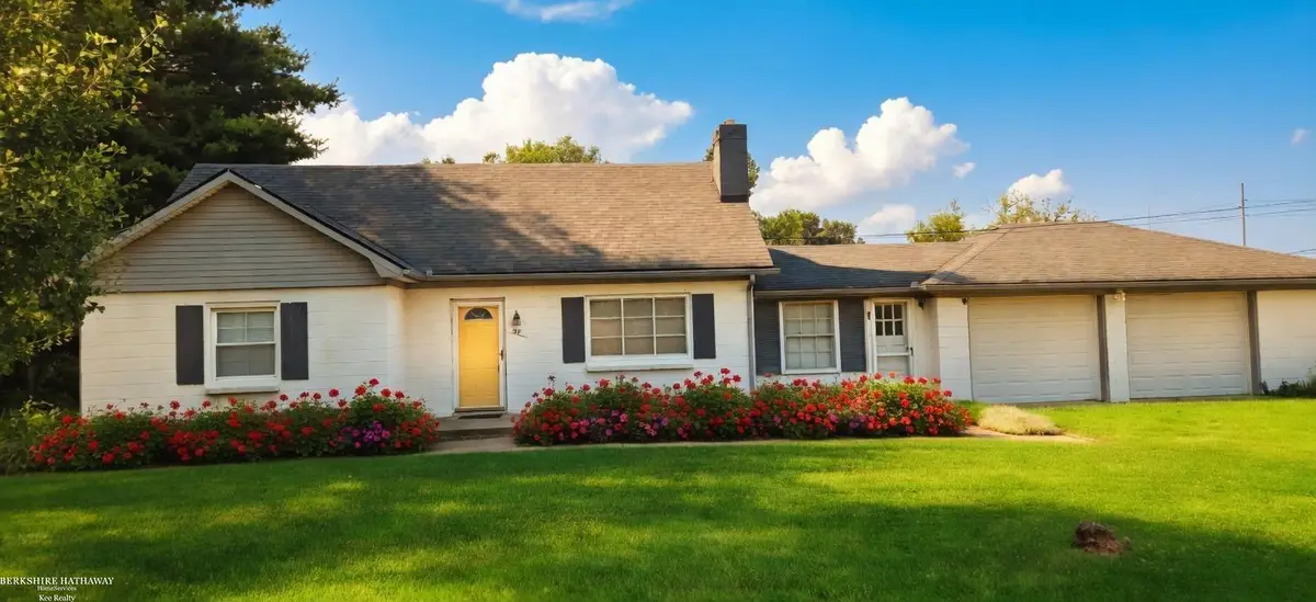 98 Shadywood RD, Rochester Hills, MI 48307 - #1