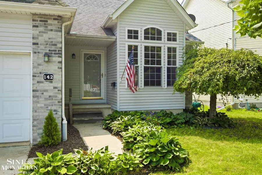 142 Taylor ST, Port Huron, MI 48060 - #3