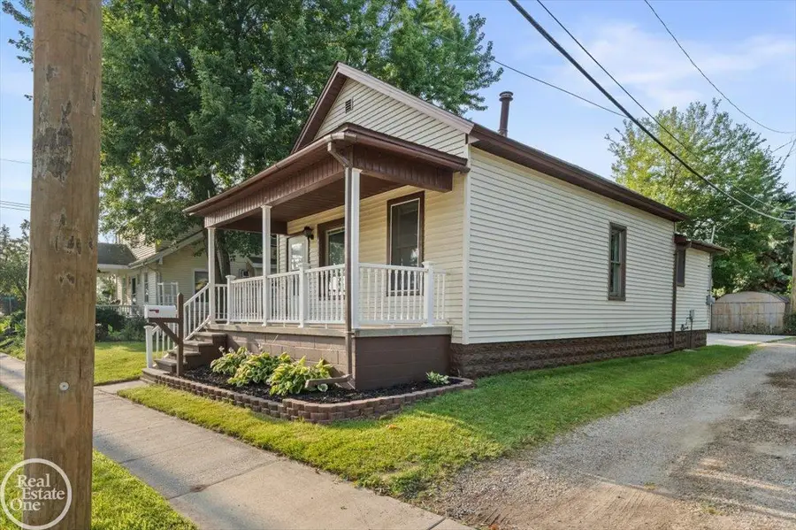 910 State ST, Port Huron, MI 48060 - #2