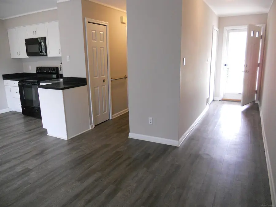 8249 Dartmouth AVE, Warren, MI 48093 - #3