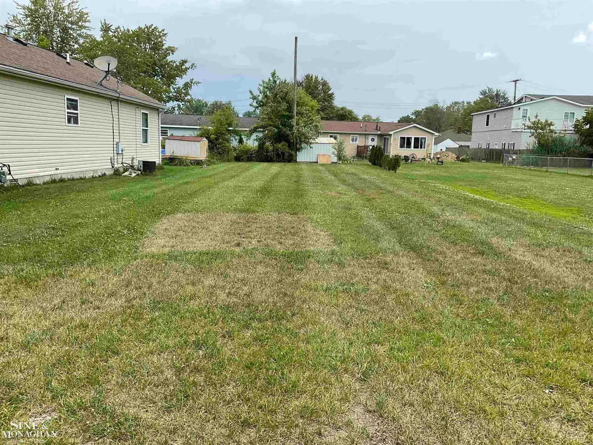 114 Roselawn ST, Algonac, MI 48001 - #1