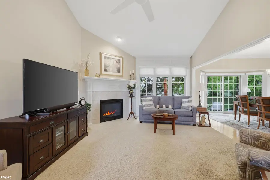 2660 Ridgecrest DR, Shelby, MI 48316 - #3