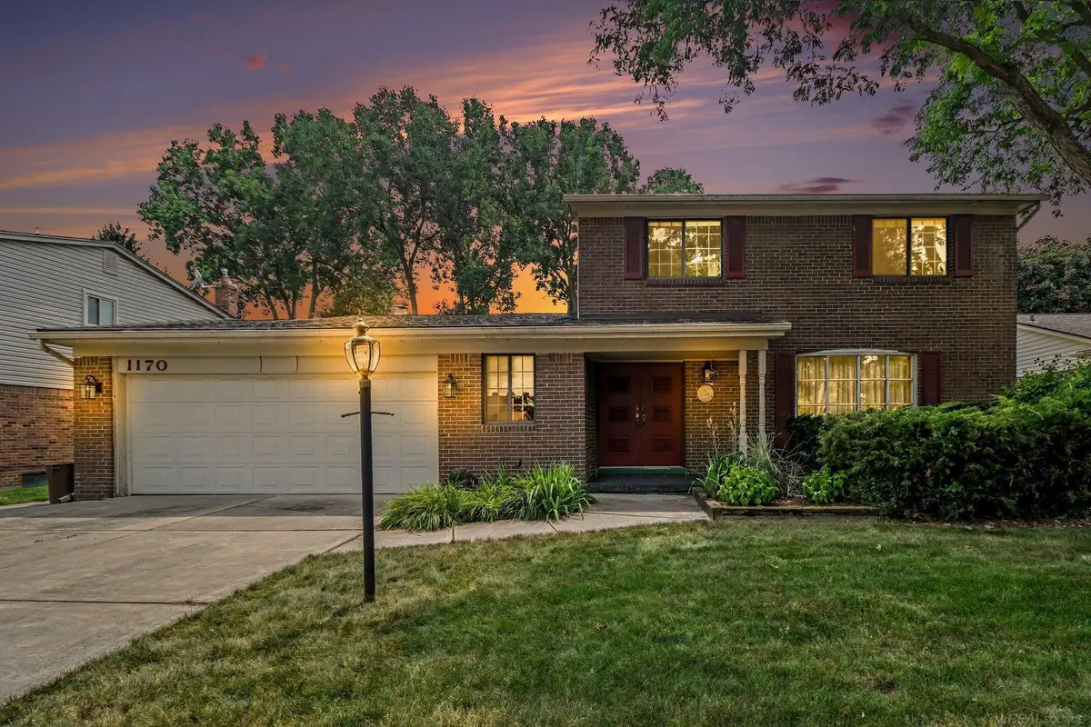 1170 Trevino DR, Troy, MI 48085 - #1