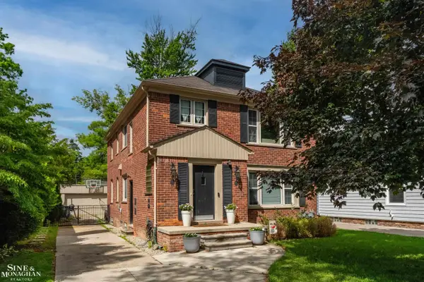 493-495 Saint Clair AVE, GrossePointe, MI 48230