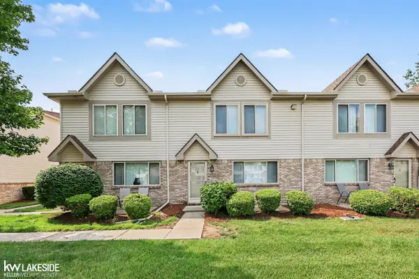 29393 Maurice CT, Chesterfield, MI 48047