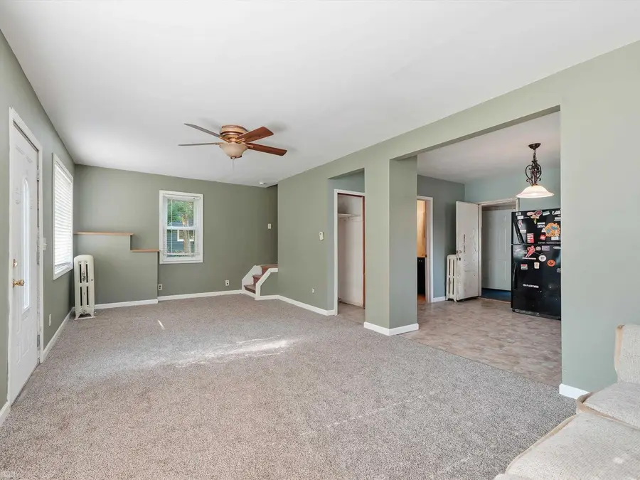 18513 Wakenden ST, Redford, MI 48240 - #2