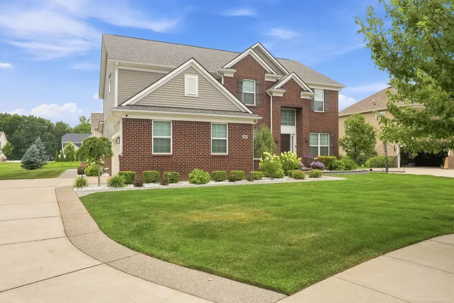 950 Weber CT, Orion, MI 48360 - #2