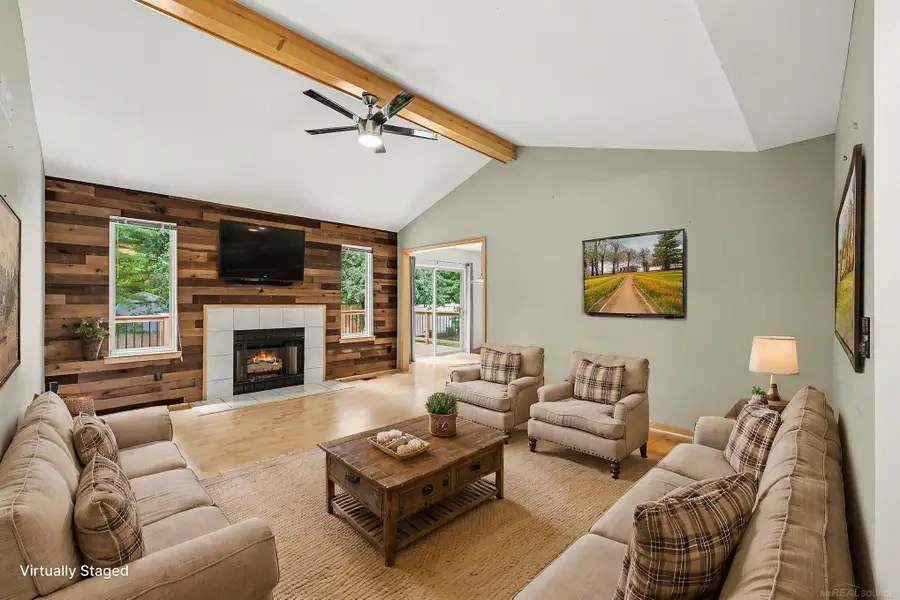 6016 Mulberry DR, Sterling Heights, MI 48314 - #2