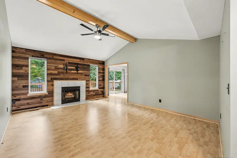 6016 Mulberry DR, Sterling Heights, MI 48314 - #3
