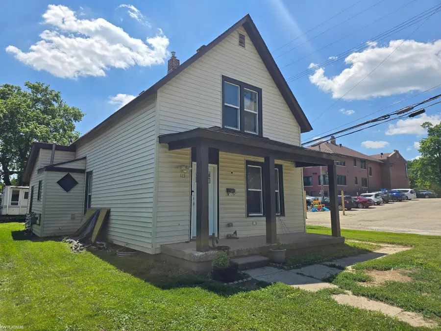 115 Robertson ST, Mount Clemens, MI 48043 - #2
