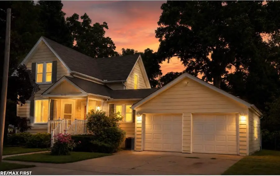 35331 Churchill ST, Richmond, MI 48062 - #2