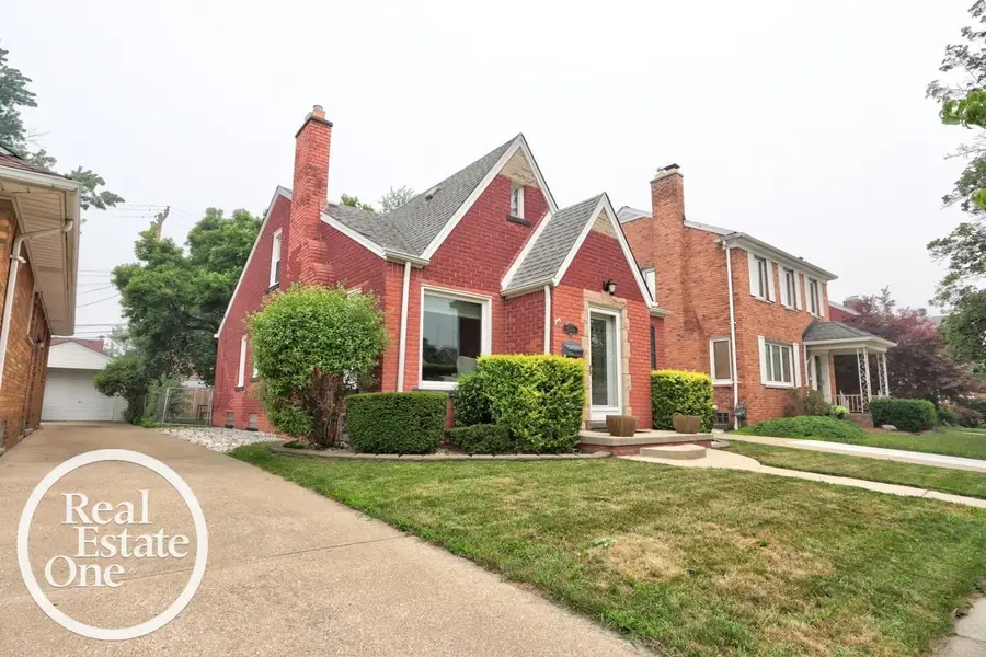 15560 Mclain AVE, Allen Park, MI 48101 - #3