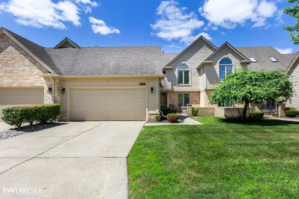 16907 Driftwood DR, Macomb, MI 48042