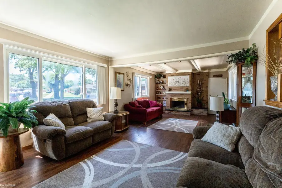 25862 Gunston AVE, Warren, MI 48089 - #3