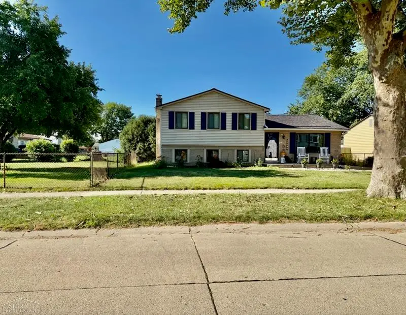 15046 Annapolis DR, Sterling Heights, MI 48313 - #2