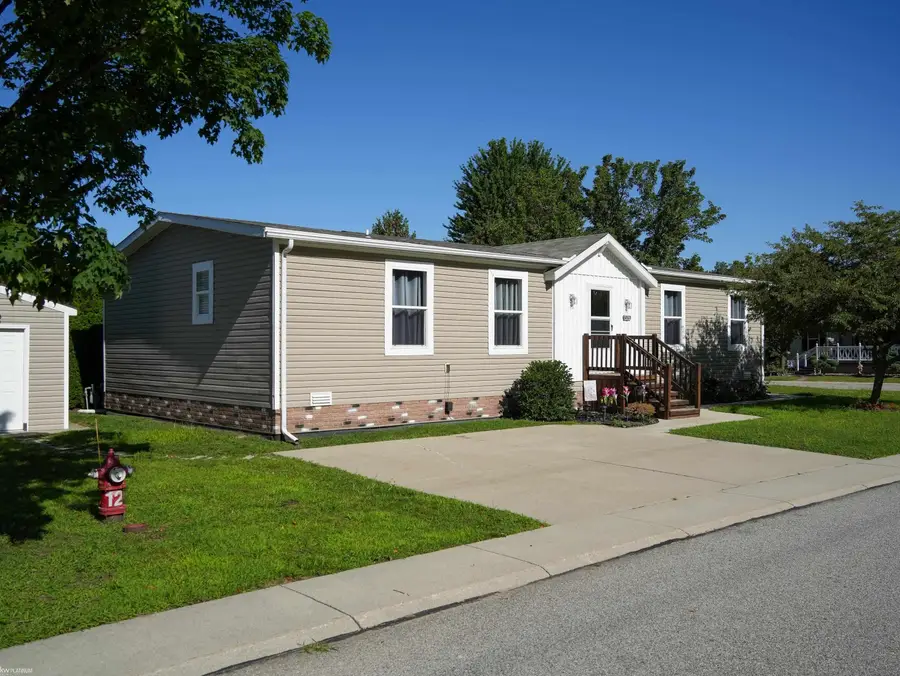 578 Twin Lake DR, Kimball, MI 48074 - #3