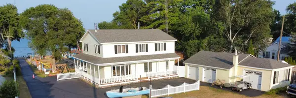 8949 Lakeshore Rd RD, Lexington, MI 48450