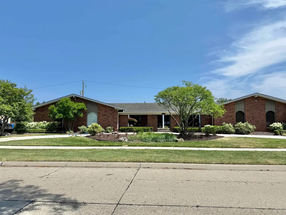 32044 Vegas DR, Warren, MI 48093 - #1