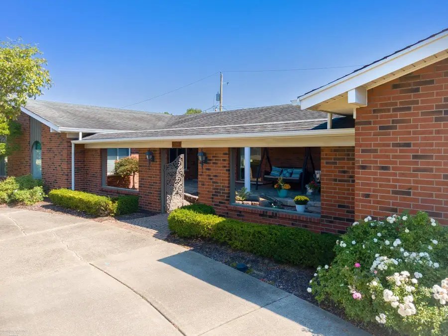 32044 Vegas DR, Warren, MI 48093 - #2