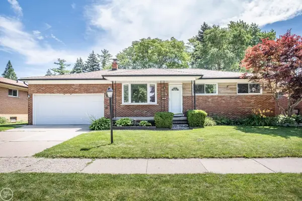 26704 Potomac CT, CenterLine, MI 48015