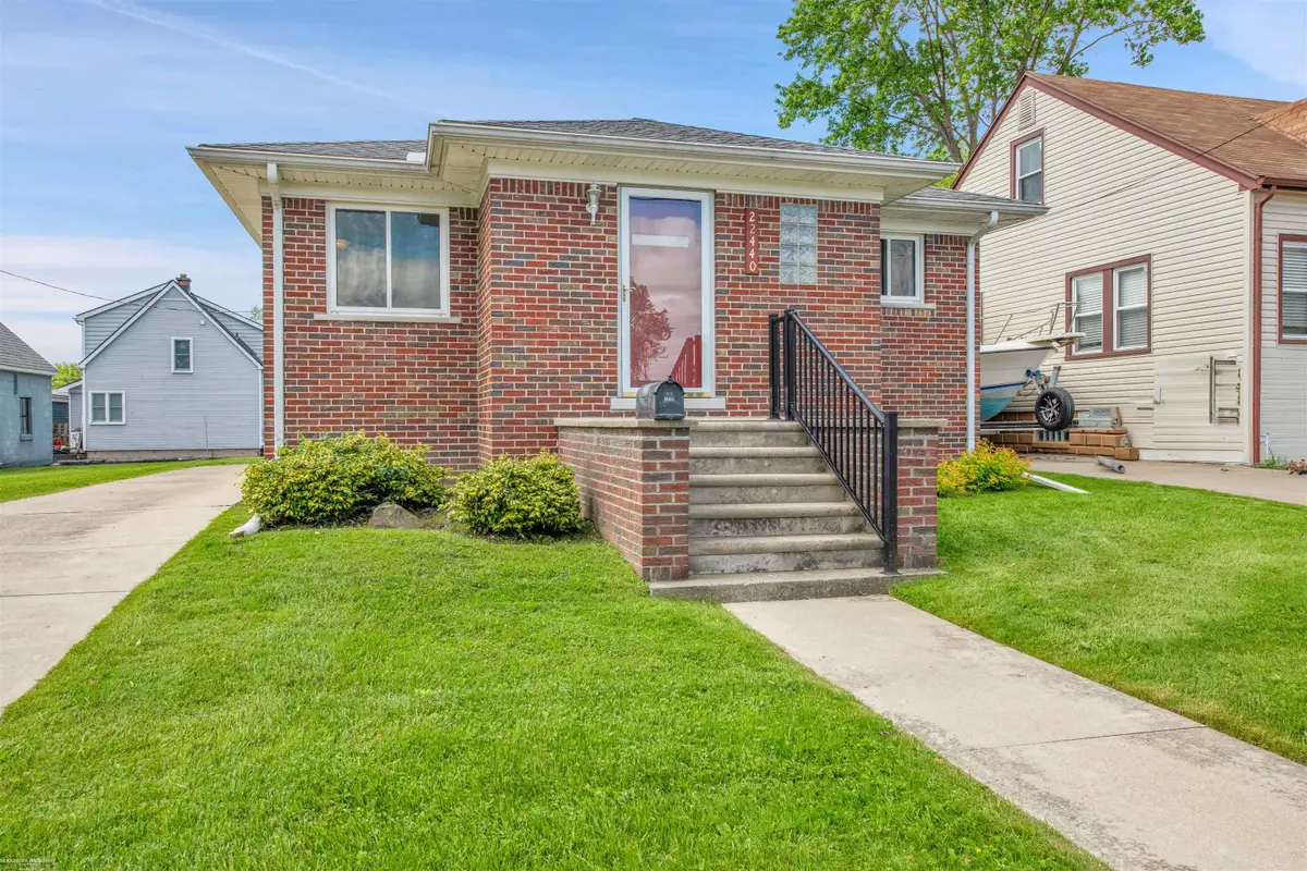 22440 Beach ST, Saint Clair Shores, MI 48081 - #1