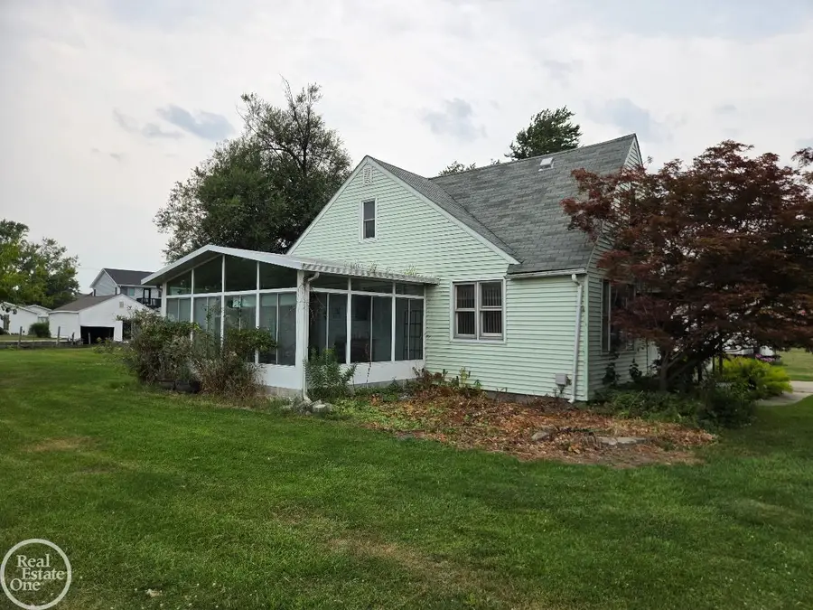 38777 Lakeshore DR, Harrison Township, MI 48045 - #2