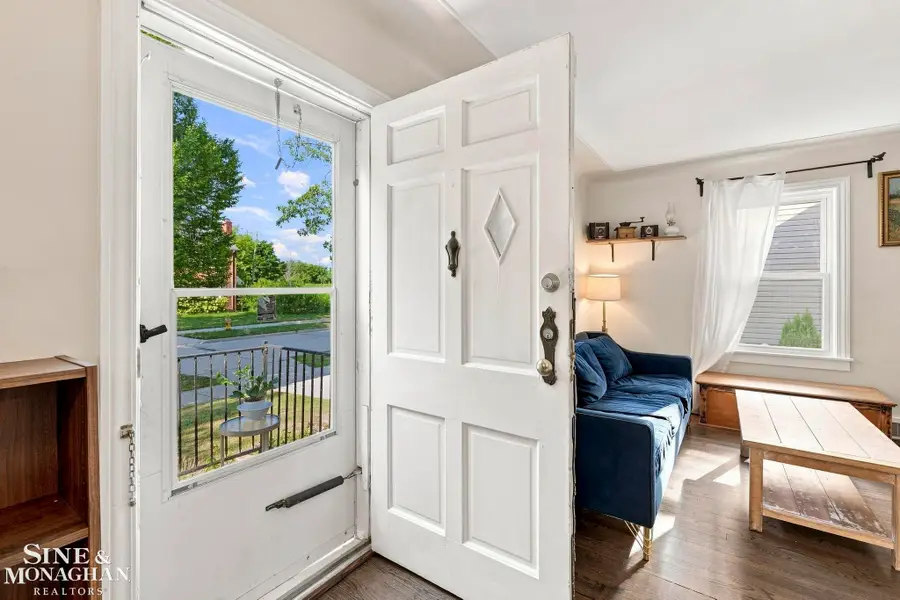 1452 Anita AVE, Grosse Pointe Woods, MI 48236 - #3