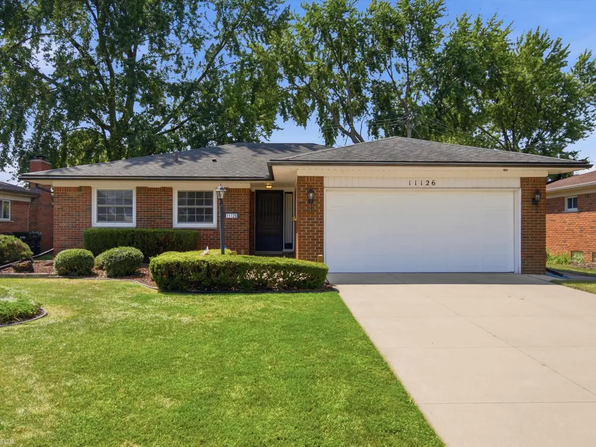 11126 Brougham DR, Sterling Heights, MI 48312 - #1