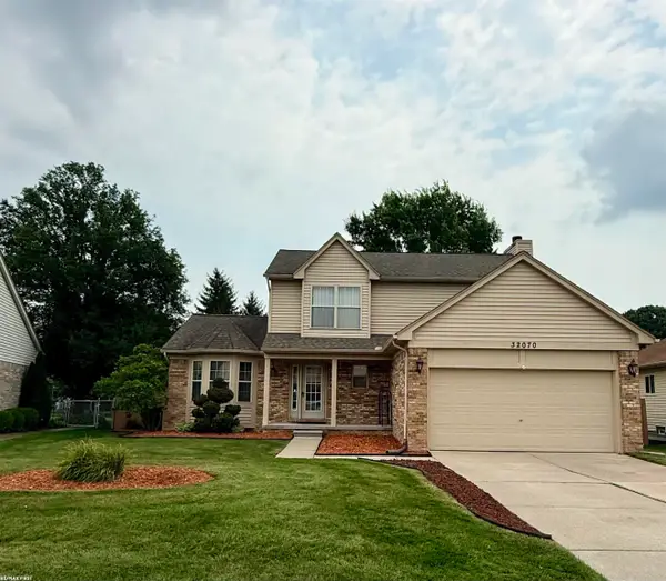 32070 Oakcrest DR, NewBaltimore, MI 48047