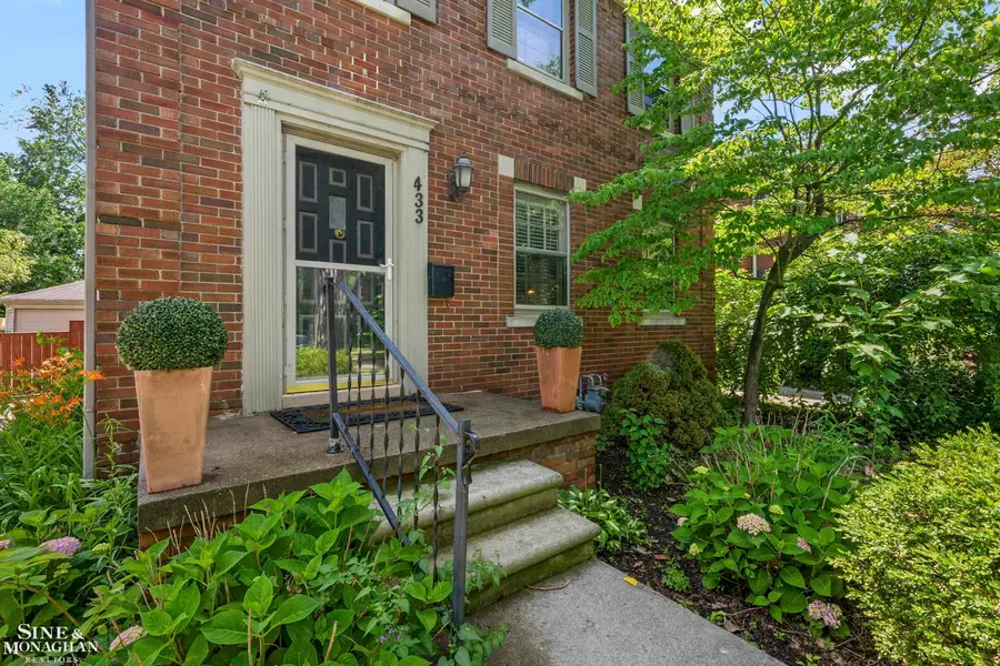 433 Maison RD, Grosse Pointe Farms, MI 48236 - #2
