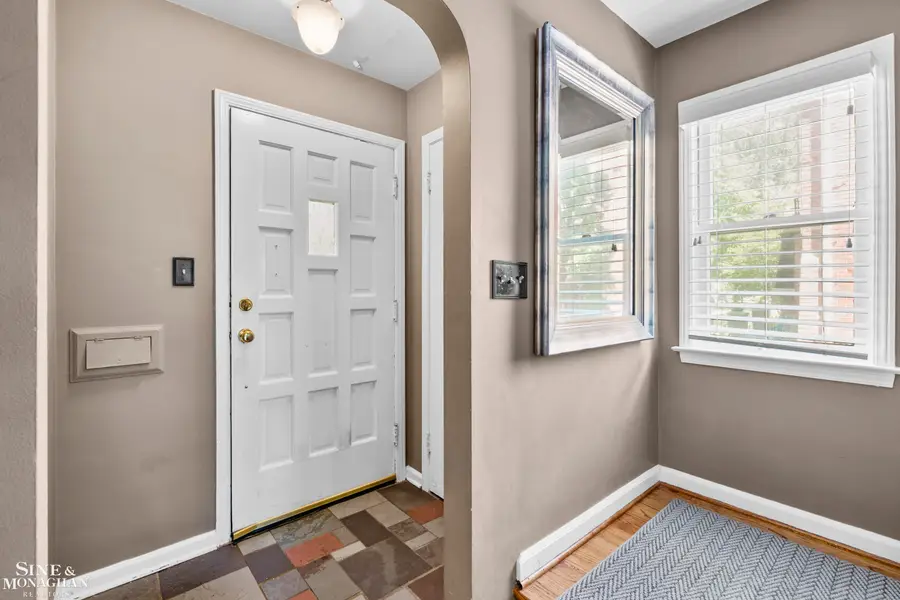 433 Maison RD, Grosse Pointe Farms, MI 48236 - #3