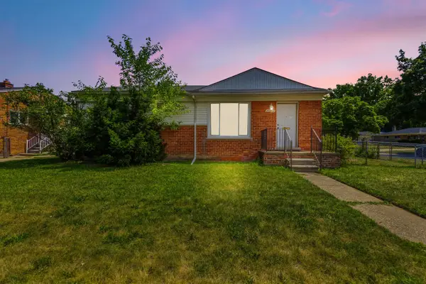 23814 Thomas ST, Warren, MI 48091