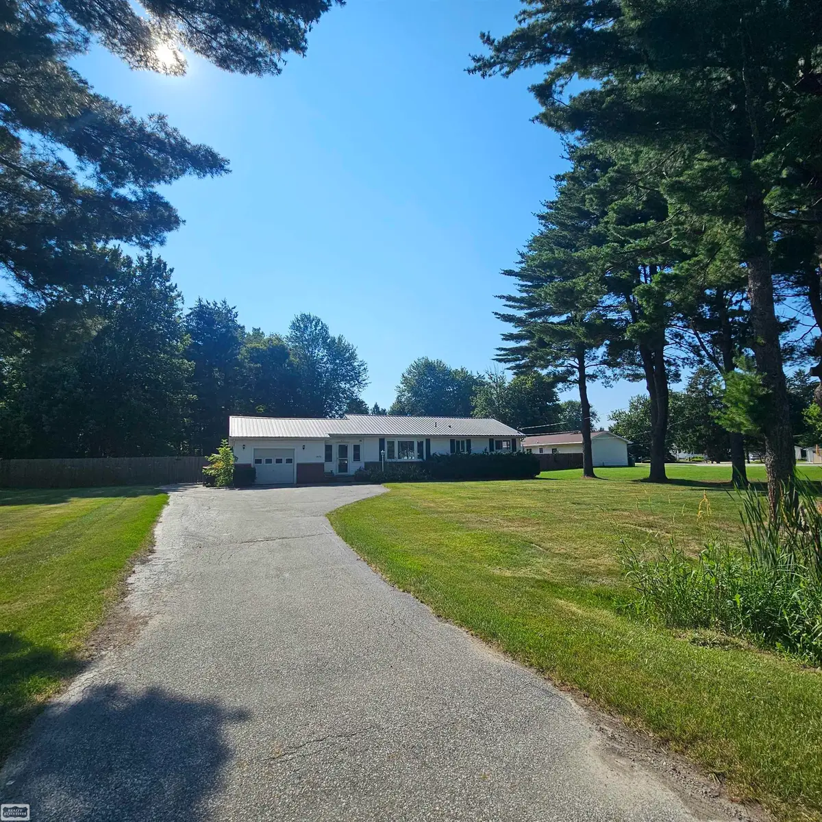 3177 Beach RD, Port Huron, MI 48060 - #1