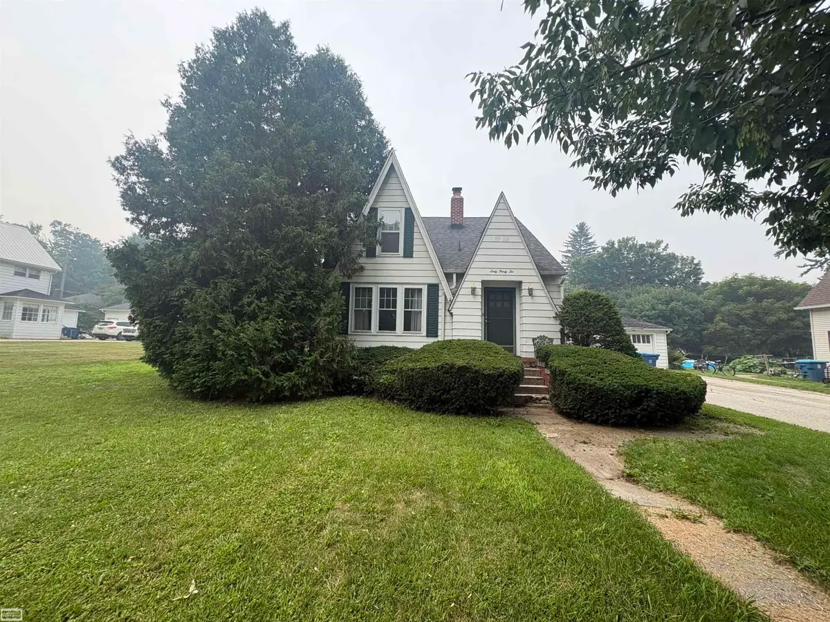 6032 Fox, Mayville, MI 48744 - #1