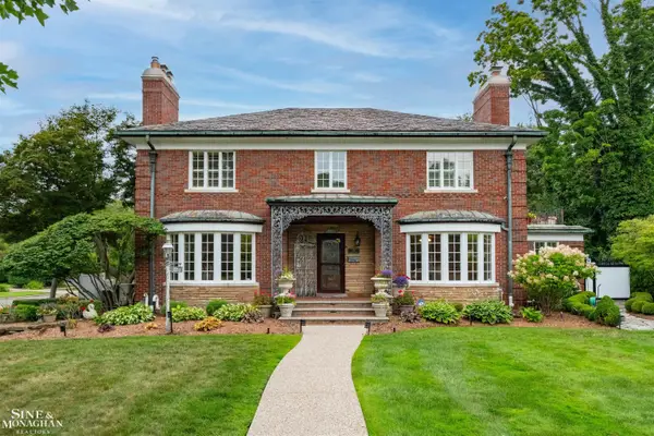 701 Balfour ST, GrossePointePark, MI 48230