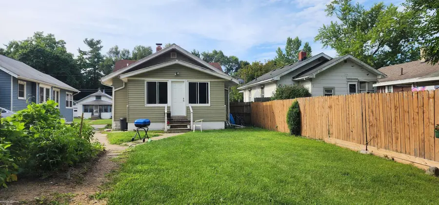 320 E Prospect, Jackson, MI 49203 - #3