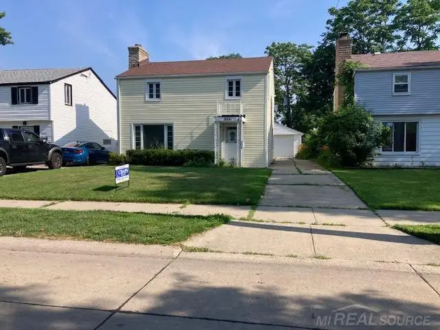 8641 Harding ST, Center Line, MI 48015 - #2