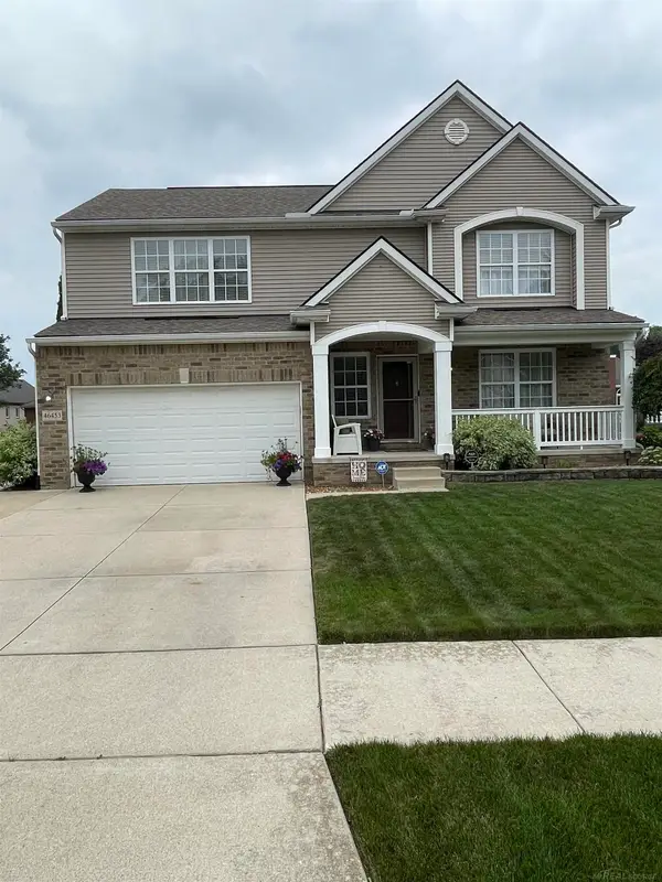 46453 Leanna DR, Macomb, MI 48044