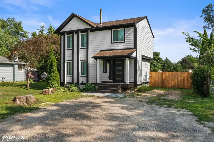 758 Miller RD, Orion, MI 48362 - #3