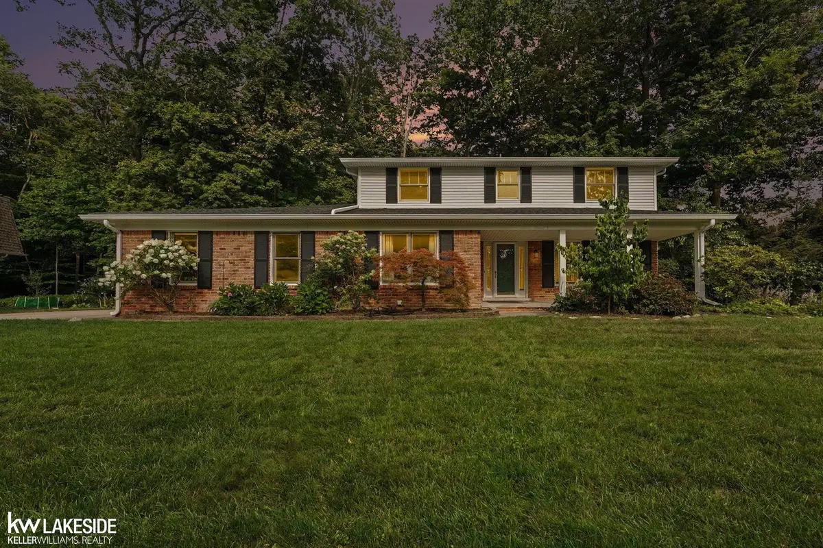 47934 Liberty DR, Utica, MI 48315 - #1