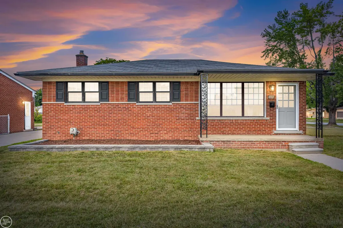 8587 Christine ST, Warren, MI 48093 - #1