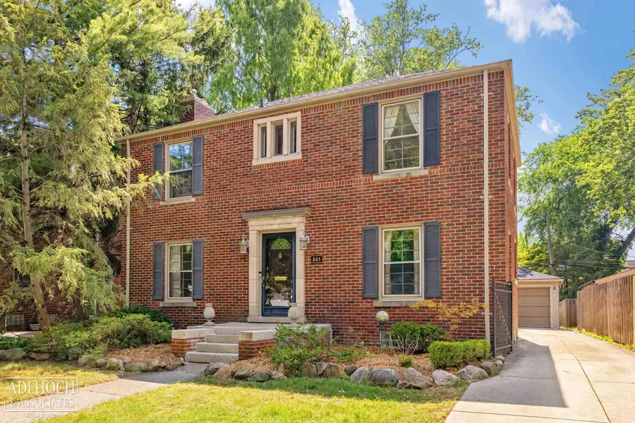 861 Lincoln RD, Grosse Pointe, MI 48230 - #2
