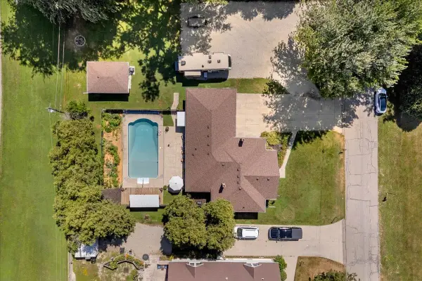294 Recor RD, EastChina, MI 48054