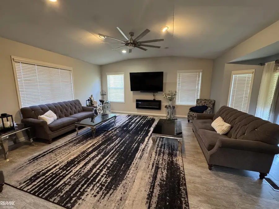 51735 Battanwood DR, Macomb, MI 48042 - #3