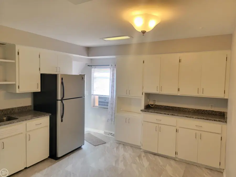 12531 Common RD, Warren, MI 48093 - #2