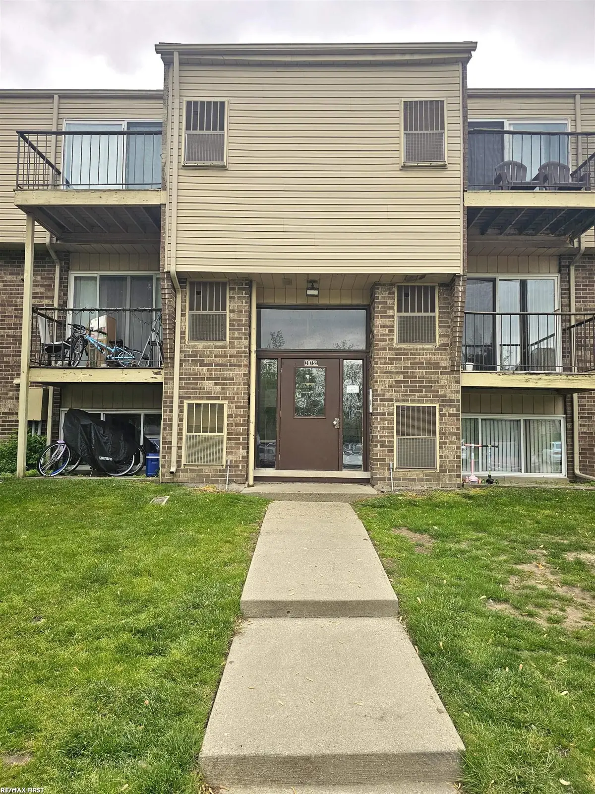 38255 Fairway CT, Clinton Township, MI 48038 - #1