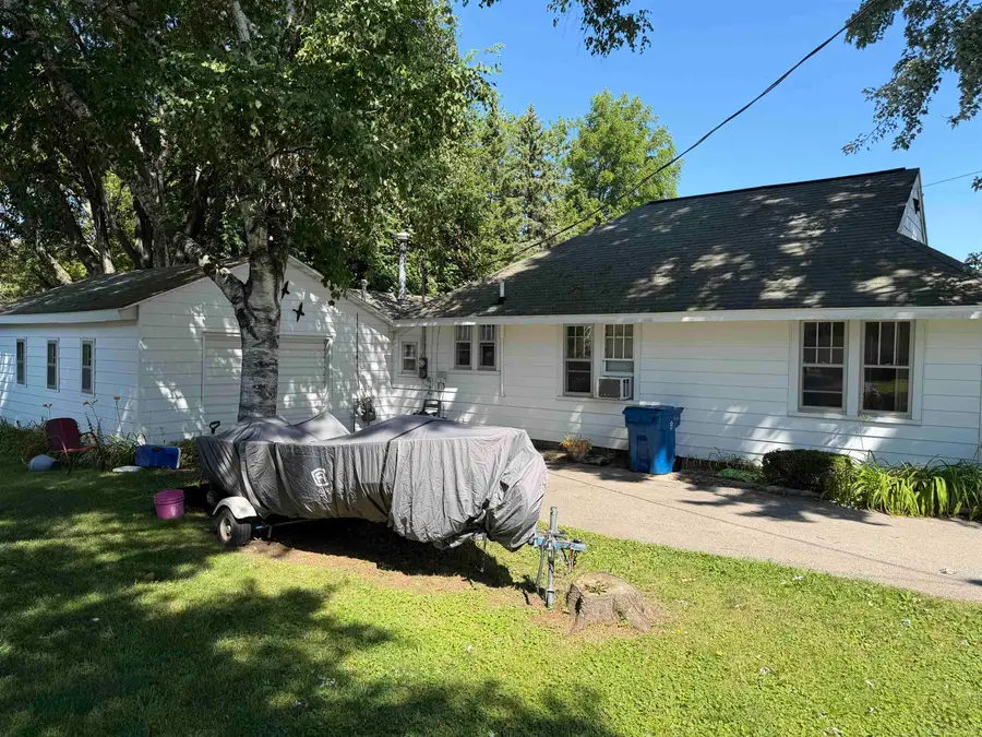 116 Flora AVE, Houghton Lake, MI 48629 - #3